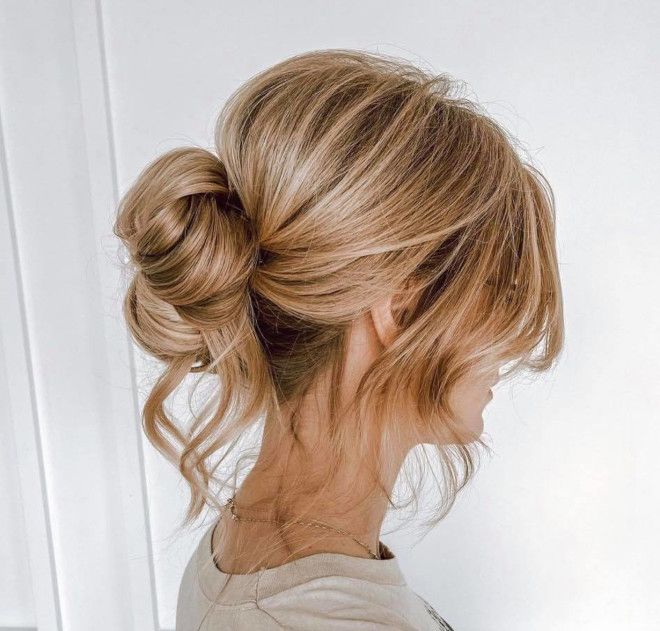 Knotted Messy Bun