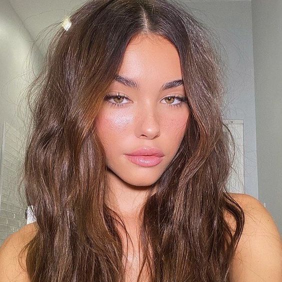 Madison Beer Hairstyles Curly Bob