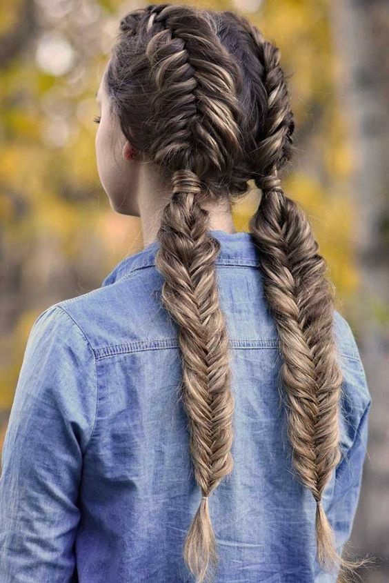 Madison Beer Hairstyles Fishtail Braid