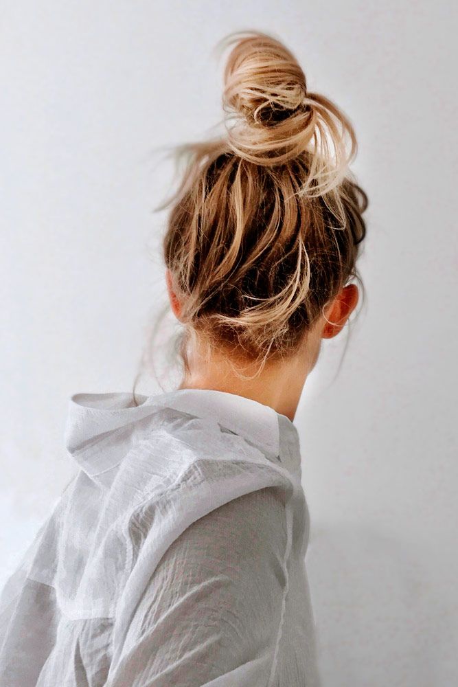 dominique sachse Messy Top Knot